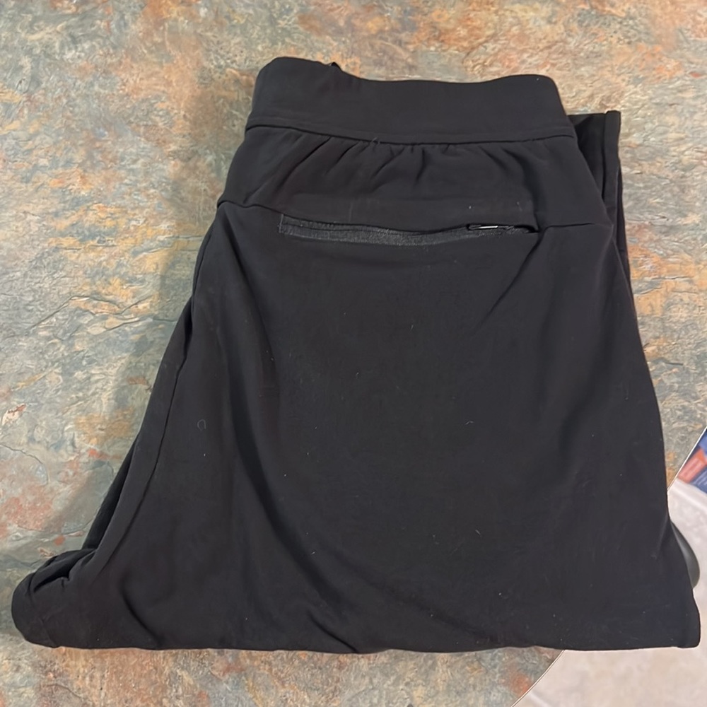 Lululemon black medium intent joggers